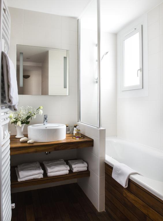 Chambre Double Confortable avec Terrasse Latérale